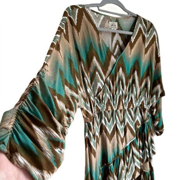 Ariat Chevron Midi Dress – Boho /Western Chic with Asymmetrical Flair Sz L - Picture 3 of 9